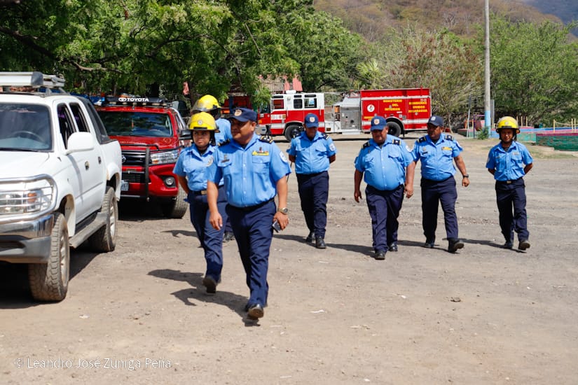 BOMBEROS12