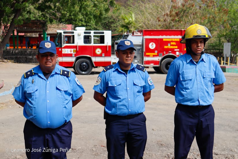 BOMBEROS15