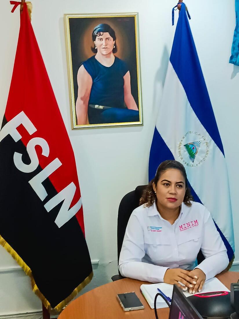 MUJER2
