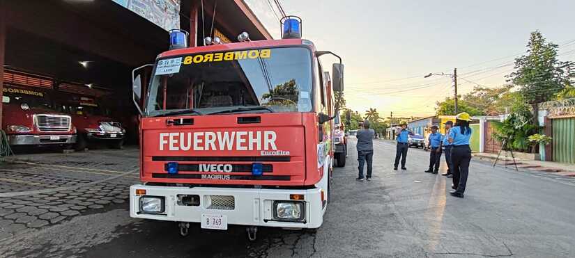 BOMBEROS-(2)
