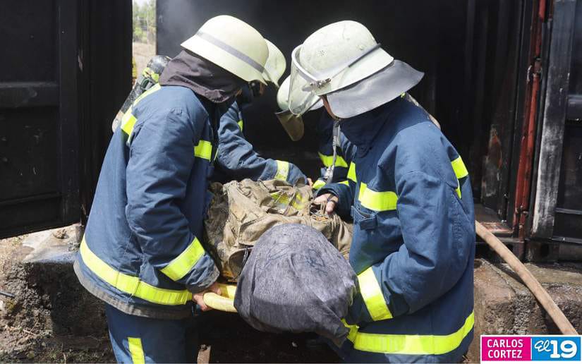 BOMBEROS12