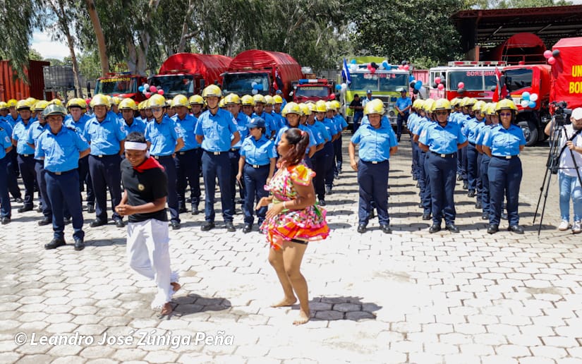 BOMBEROS13
