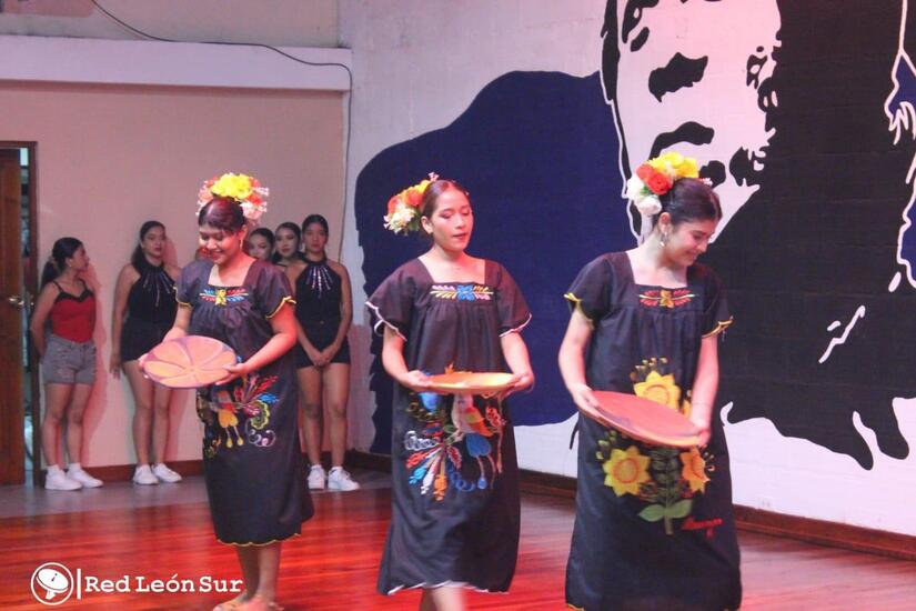 BECAS24
