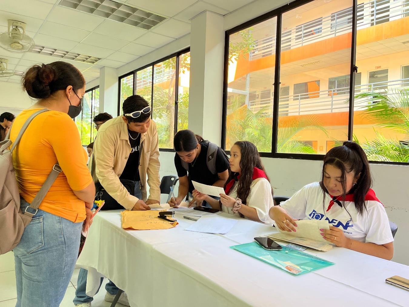 BECAS35