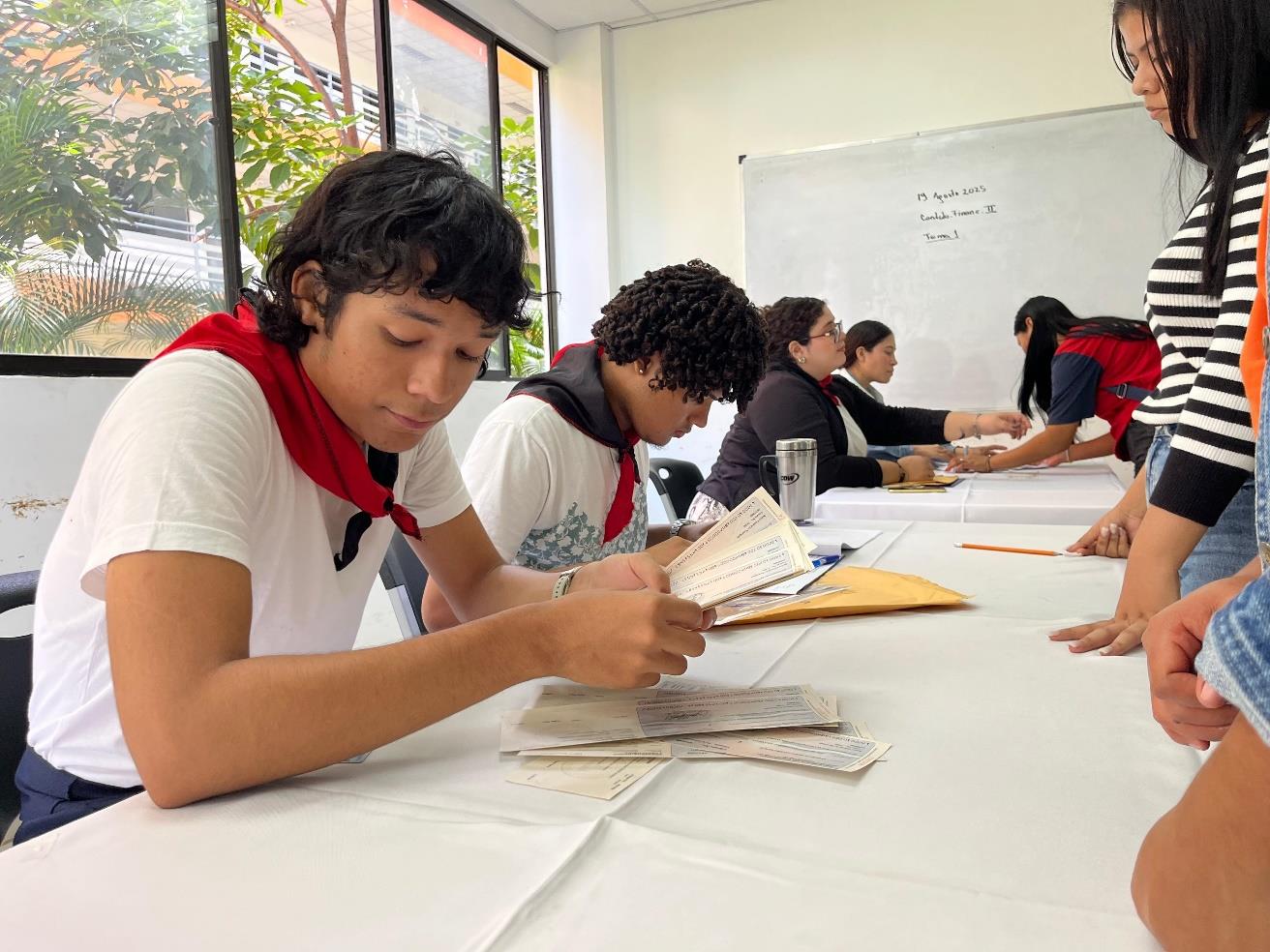 BECAS36
