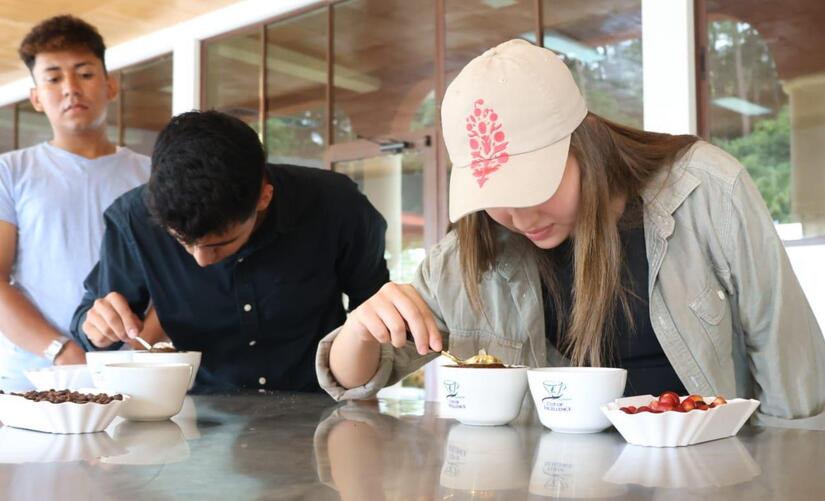 CAFE4