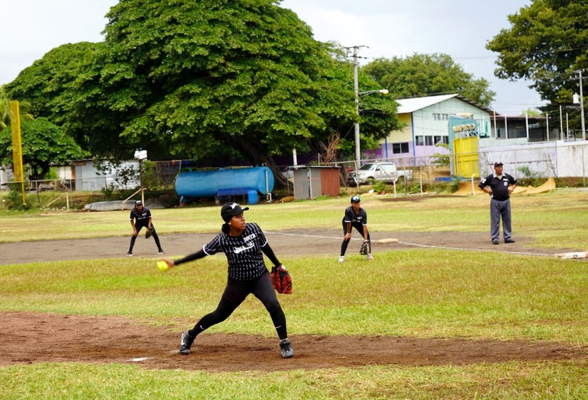 SOFTBOL-MINED-8
