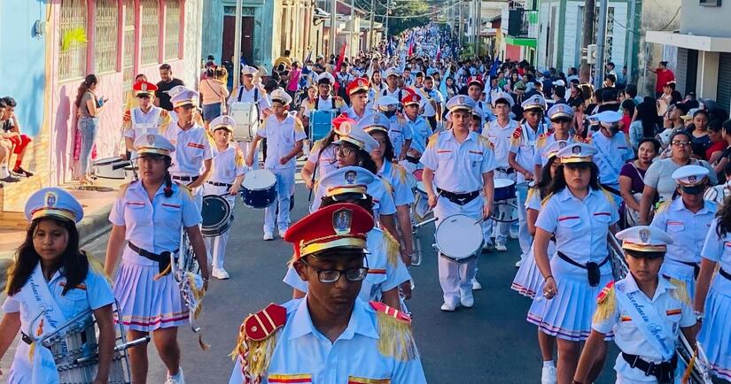 DESFILE-CARAZO--(1)
