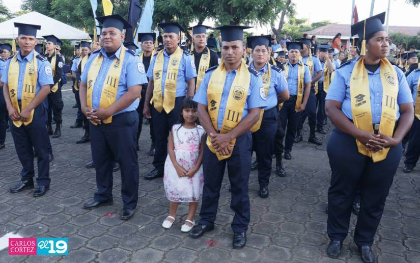 POLICIA17