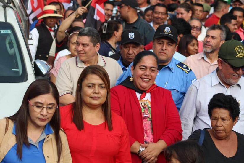 YALAGUINA-(13)