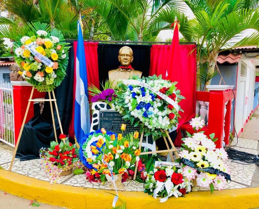 YALAGUINA-(18)