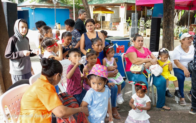 MIFAMILIA--(18)