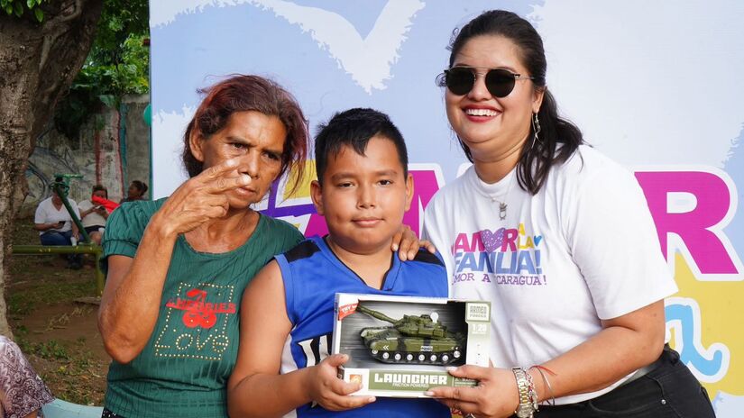 MIFAMILIA--(16)
