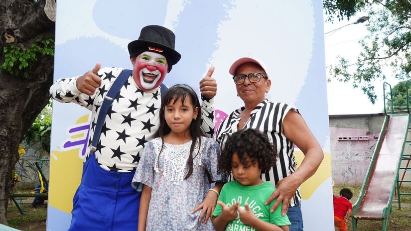 MIFAMILIA--(9)
