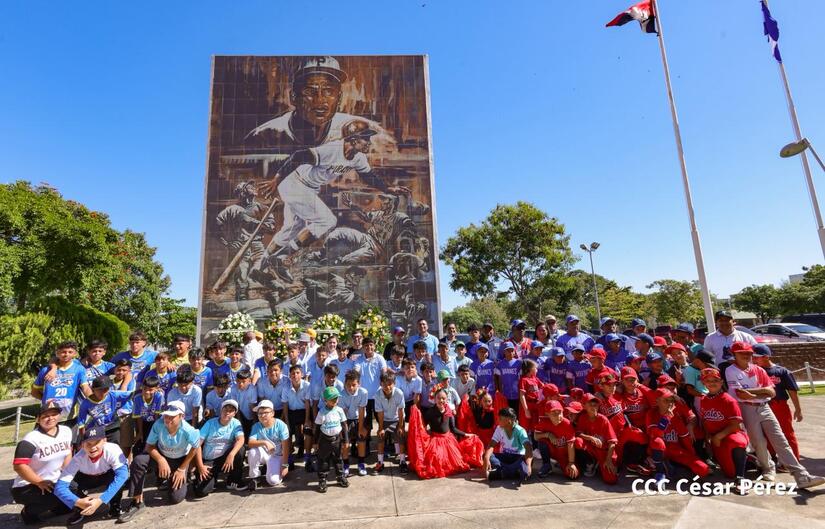 HOMENAJE16