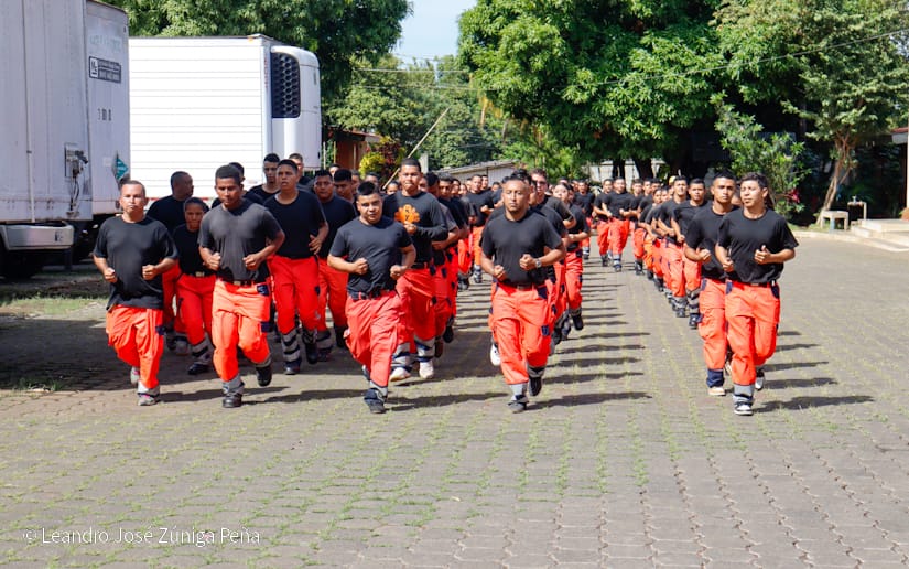 BOMBEROS23