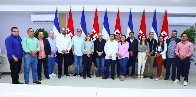 ENCUENTRO-CON-EMBAJADORA-DE-CUBA1