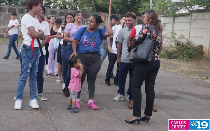 ESTUDIANTES-(1)
