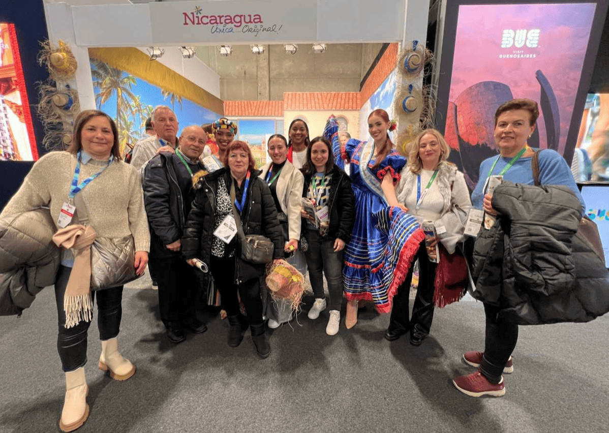 FITUR-11