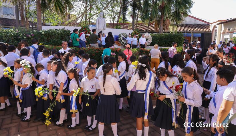 37-ASAMBLEA-NACIONAL-RINDE-HOMENAJE-A-RUBEN-DARIO-