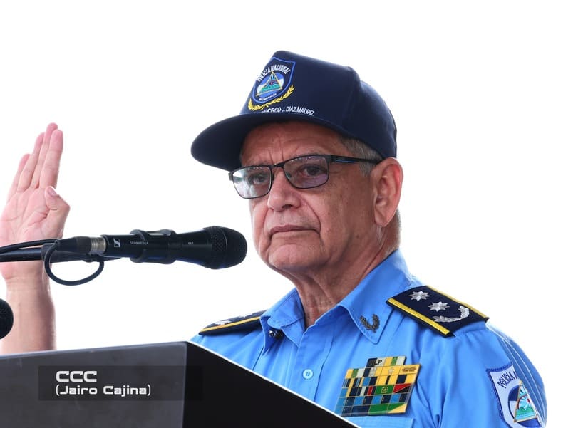 POLICIA13