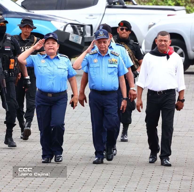 POLICIA27