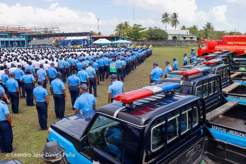 POLICIA16