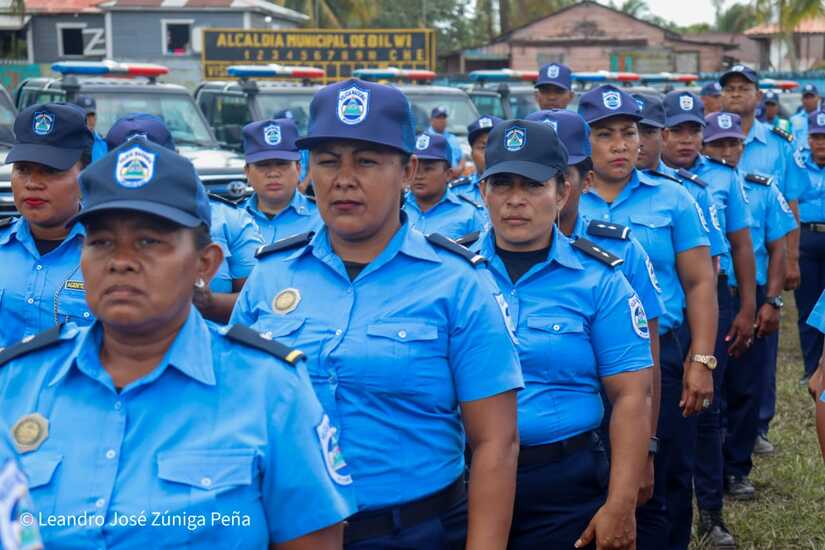 POLICIA53