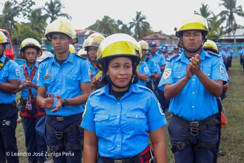POLICIA56