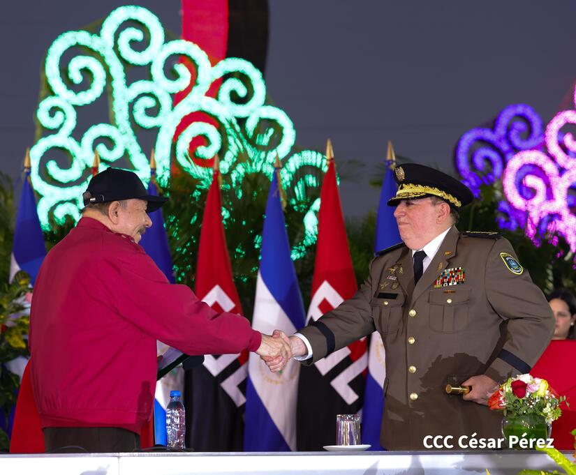 Juramentacion-del-Jefe-del-Ejercito-de-Nicaragua-13