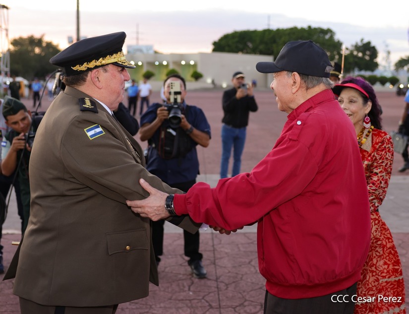 Juramentacion-al-Jefe-del-Ejercito-21