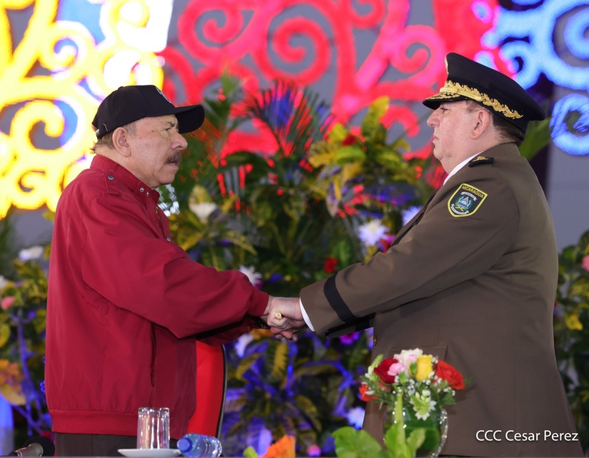 Juramentacion-al-Jefe-del-Ejercito-35