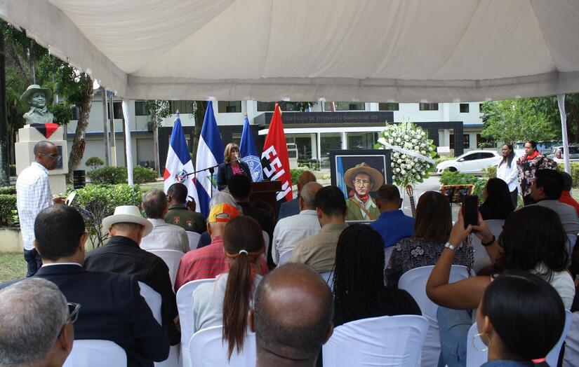 DOMINICANA-(7)