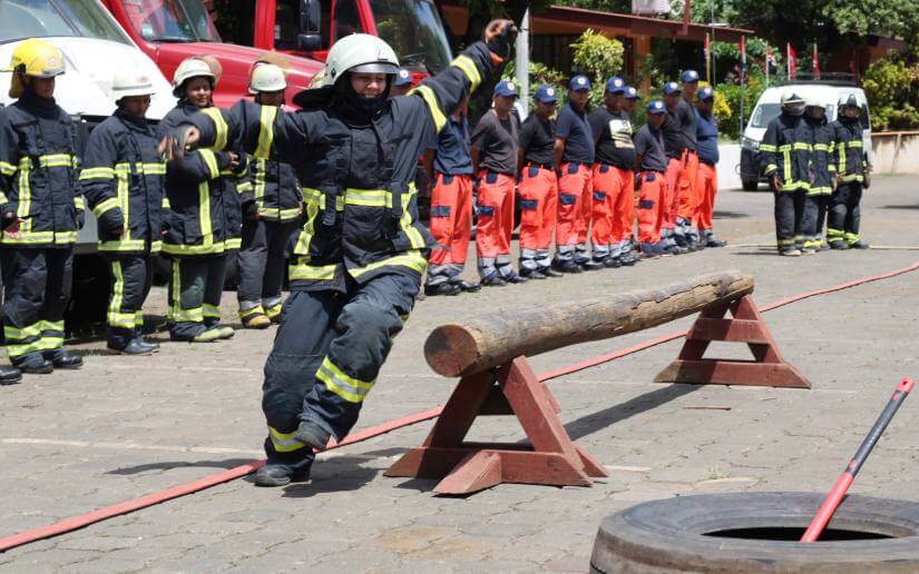 BOMBEROS4