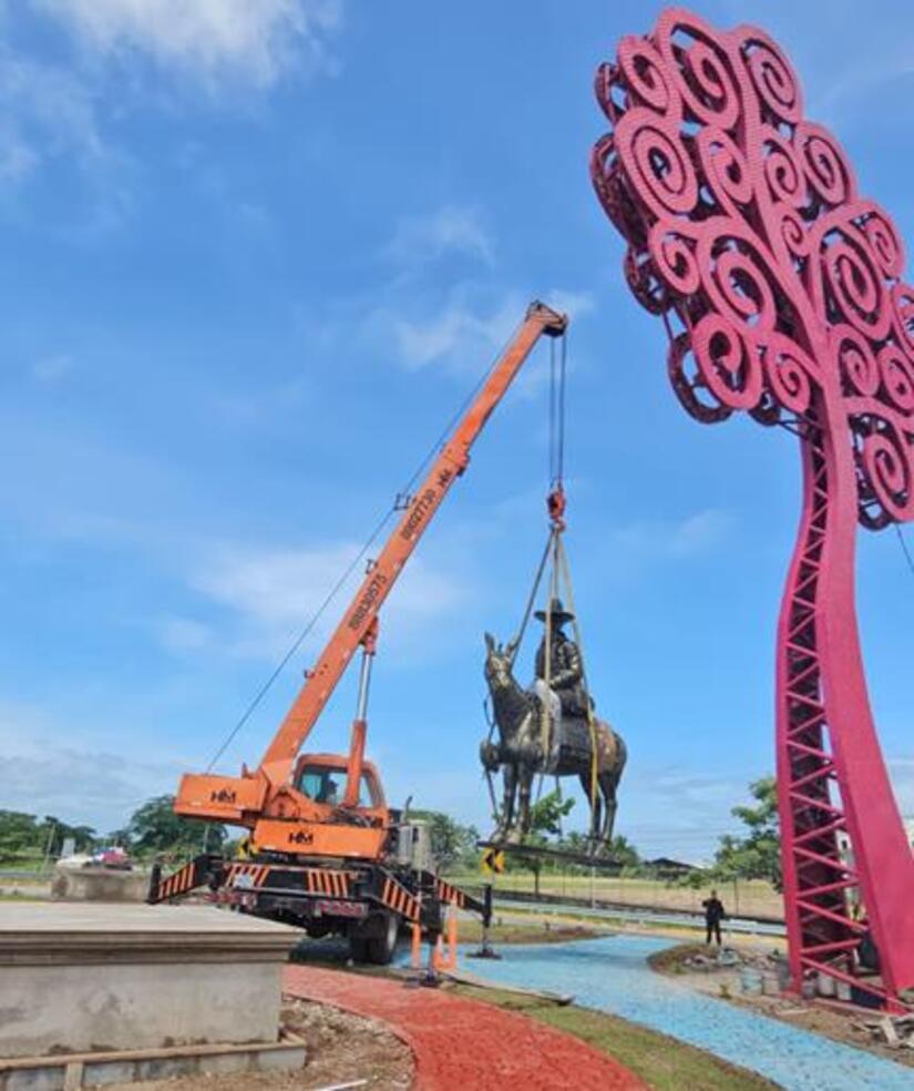 MONUMENTO8