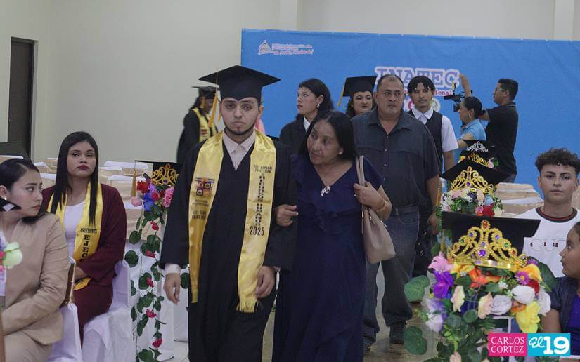 DIPLOMAS4