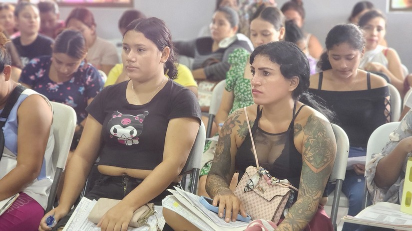 MUJERES8