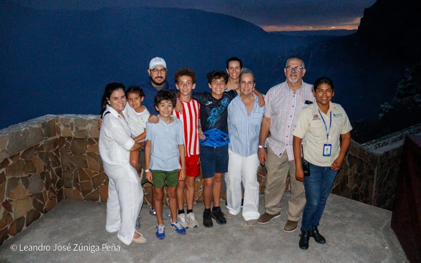 VOLCAN-(19)
