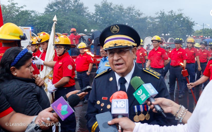 BOMBEROS-61