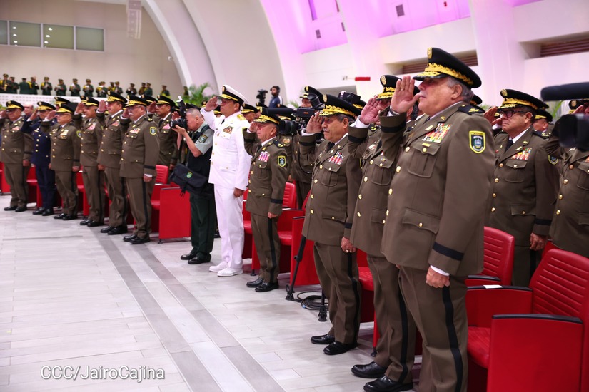 Acto-de-ascenso-militar-37