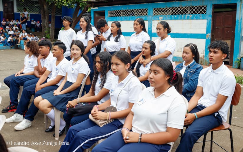 ESCUELA16