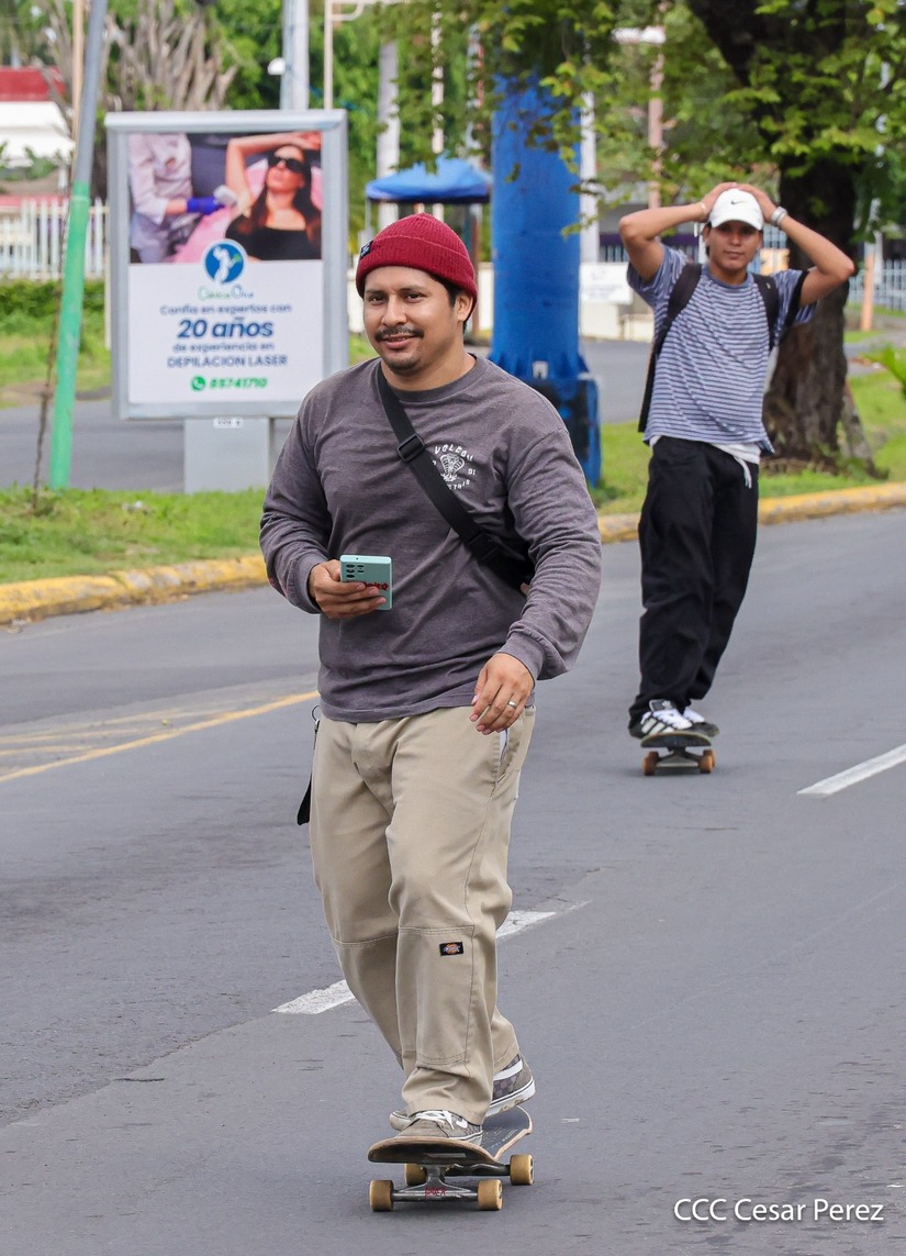 Skateboarding--(29)