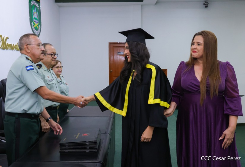 GRADUACION30