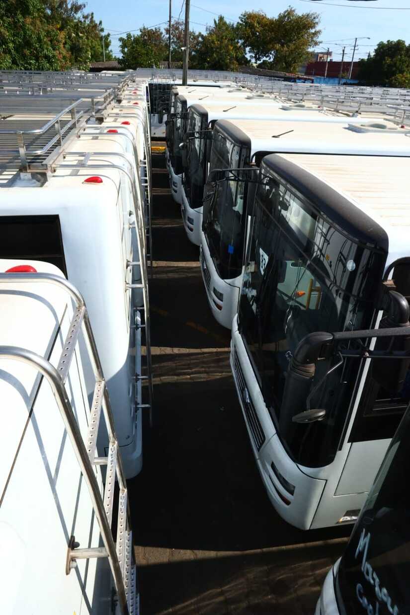 BUSES16