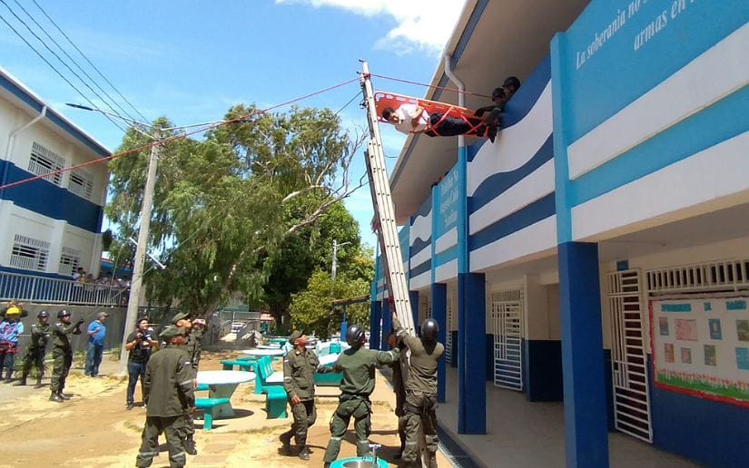 COLEGIO8