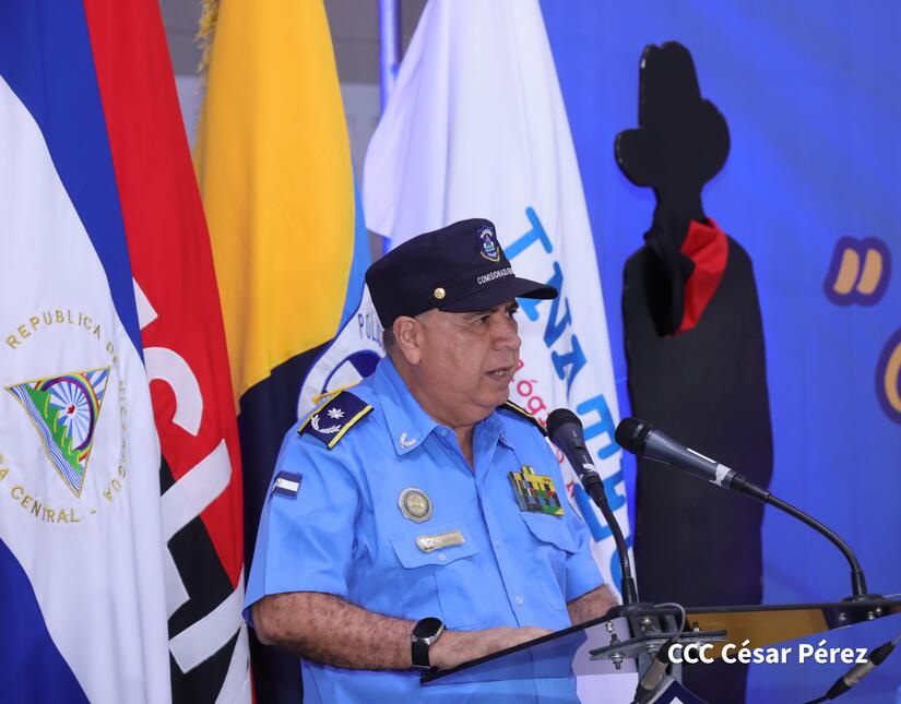 POLICIA7