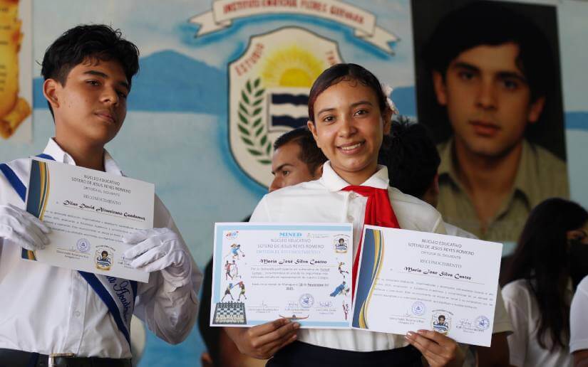 ESTUDIANTES10