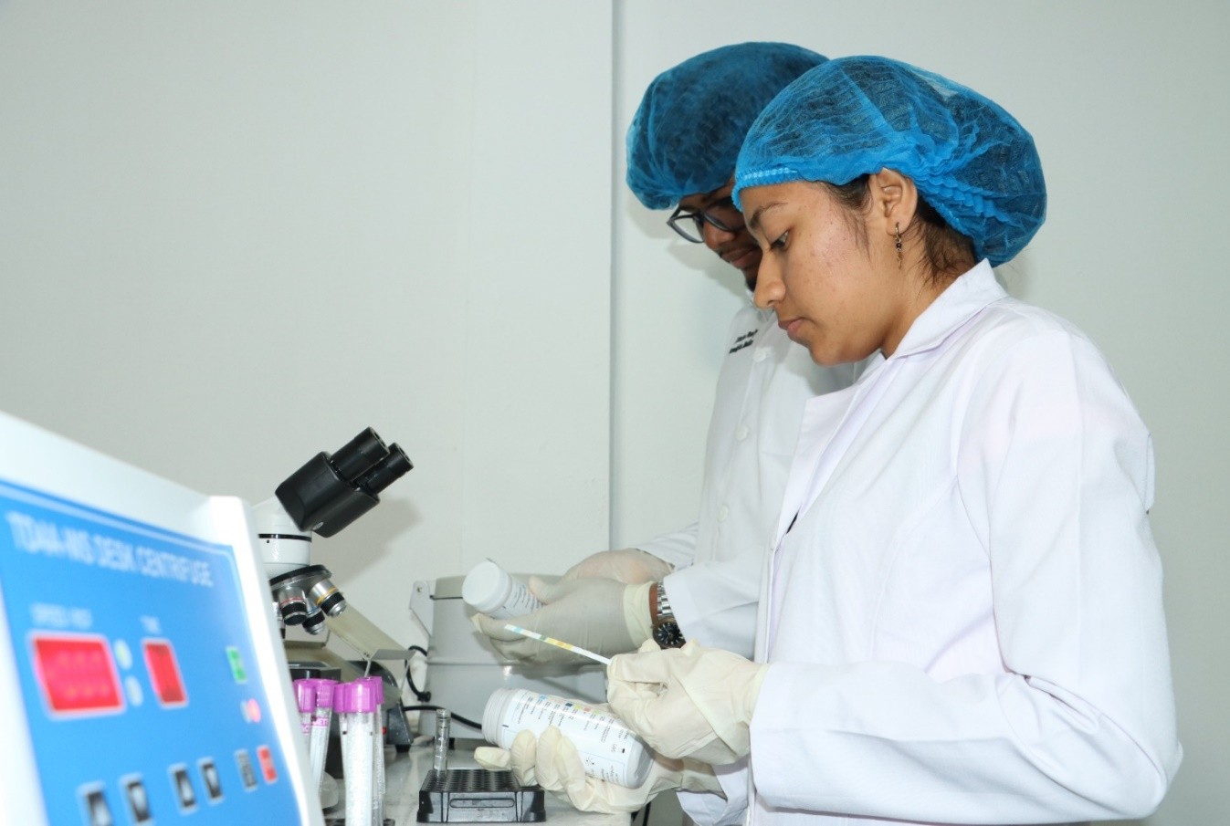 LABORATORIOS2