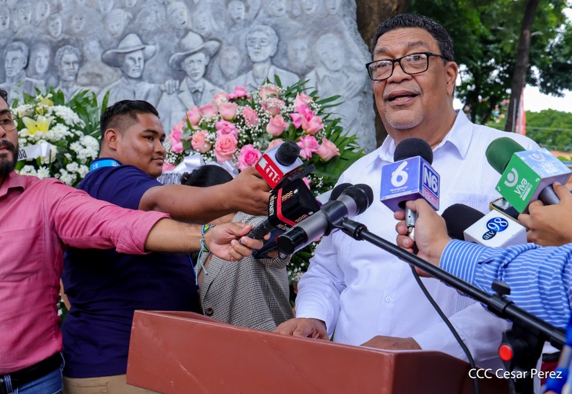 Cmdte-Fidel-Castro-17