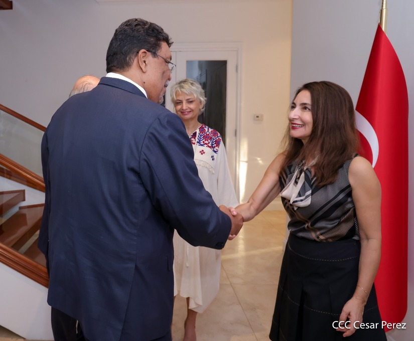 EMBAJADA-(2)